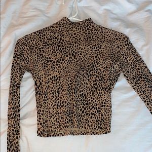 Brandy Melville Long sleeve turtle neck